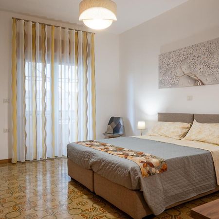 B&B Benvenuti Al Centro Caserta Buitenkant foto